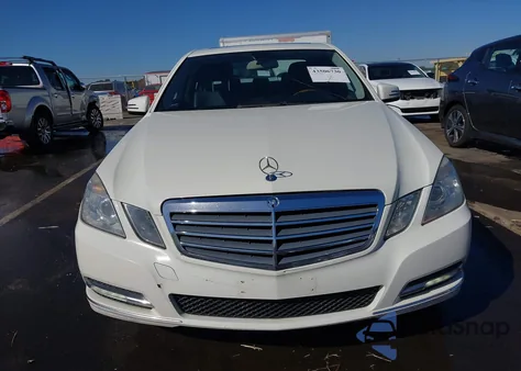 2012 Mercedes-Benz E 350 4Matic из США, поврежденный, VIN WDDHF8JBXCA547183